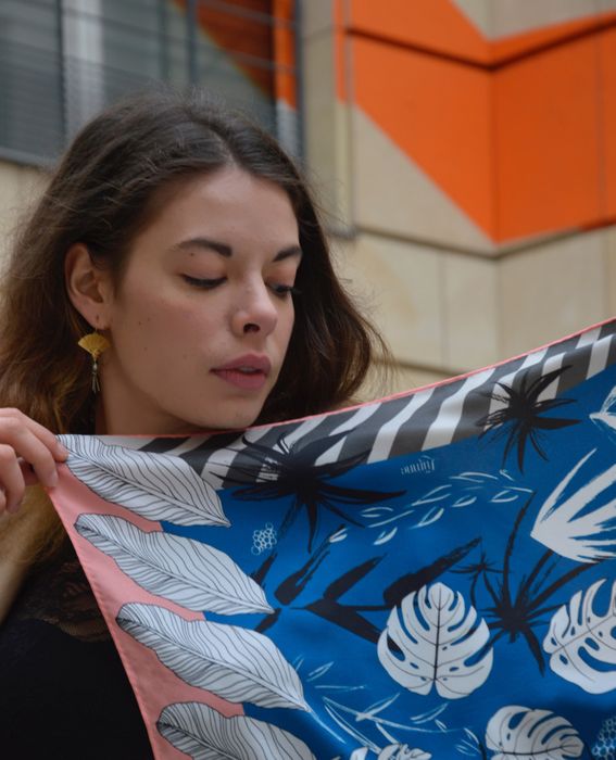 Foulard en soie 68cm  Junglesketch