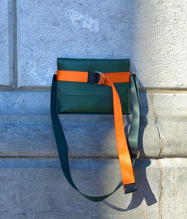 Sac Crossbody IVY • Forest Green par Newly Studio