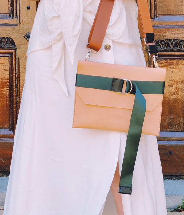 Sac Crossbody IVY • Veg-tan par Newly Studio