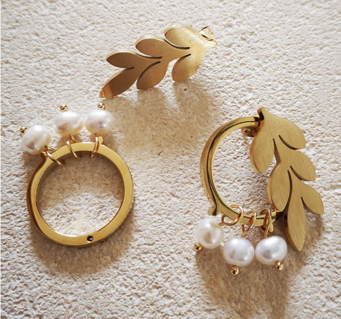 Bague- Boucles d'oreilles perles de nacre par Les bOOcles