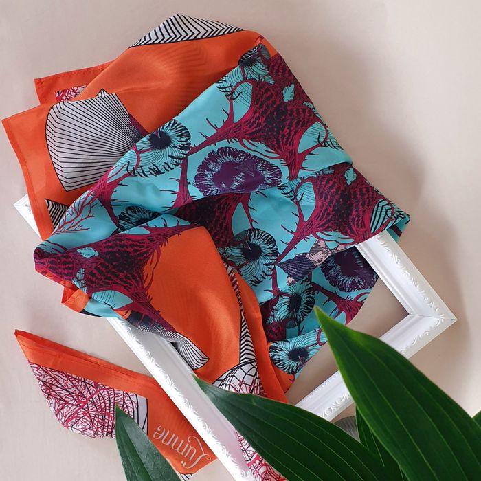 Foulard en soie 90cm Symetria