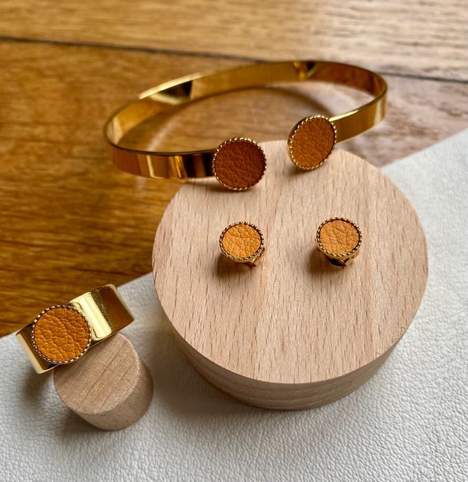 Parure en cuir véritable et laiton doré par Native by Solène