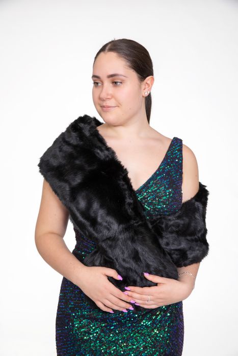 châle fourrure noir
