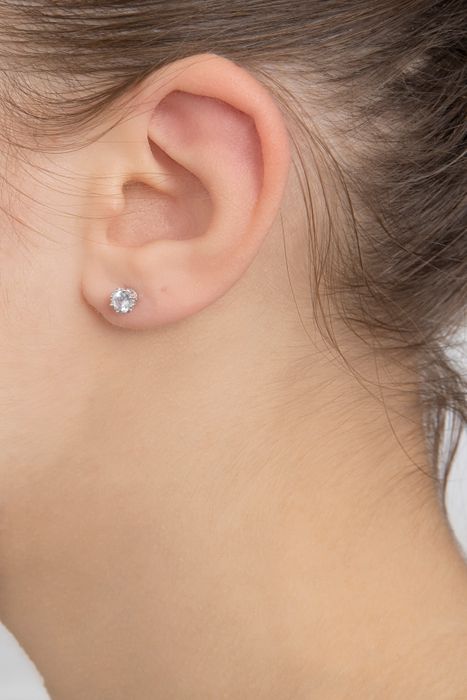 Clous d'oreilles 008