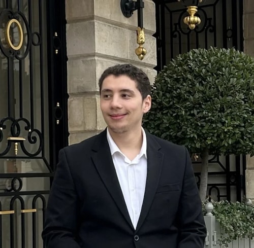 Dionis Younis Marghani, fondateur de Sabyka, une pplication de cashback solidaire qui transforme chaque achat en don aux associations, incubé à la Why Not Factory, incubateur du Groupe IGENSIA Education