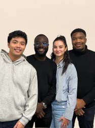 Les fondateurs de HUBSCHOOL : Charles-Henry NKOSI-MAWETE, Noreen POP, Hongphi QUACH-HONG & Christopher WILLIAM.
