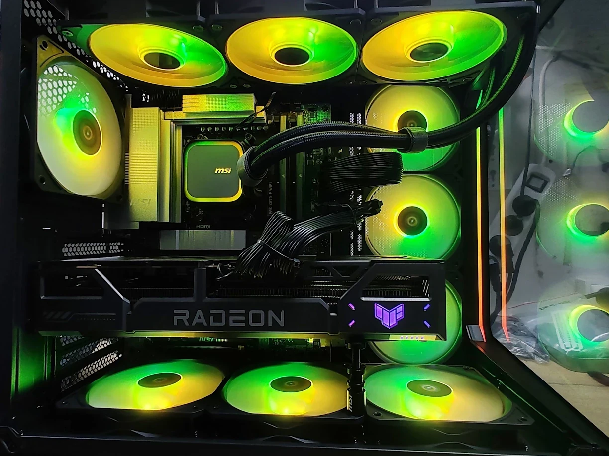 PC Gamer AQUARIUS - RX 9070 AMD