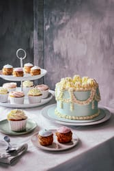 Bridgerton cake