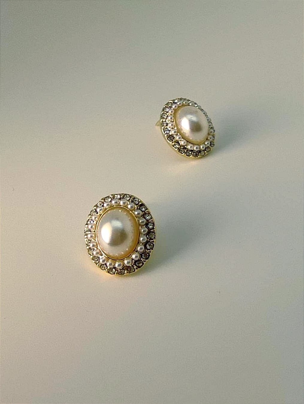 CLOUS D’OREILLES 031