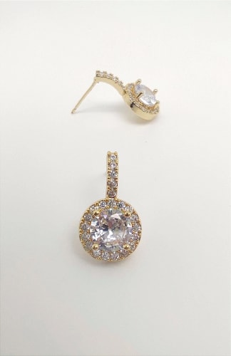 CLOUS D’OREILLES 051