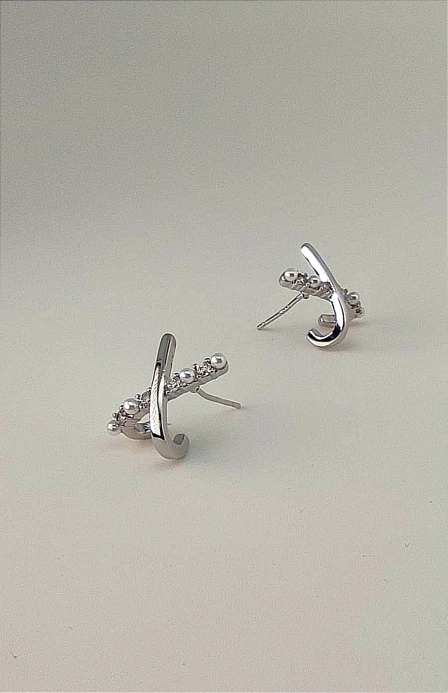 CLOUS D’OREILLES 043