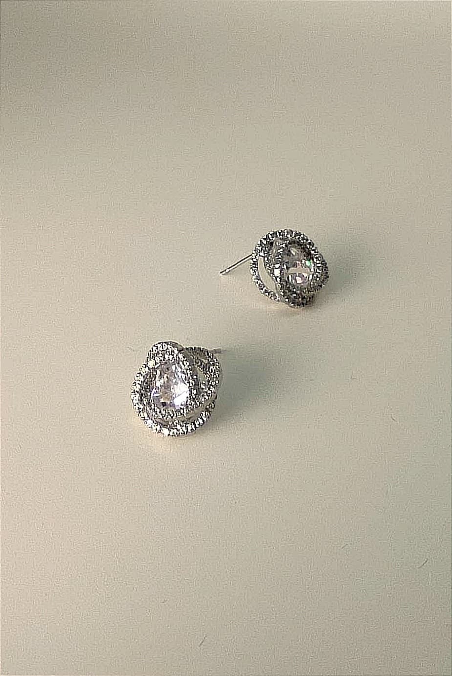 CLOUS D’OREILLES 036