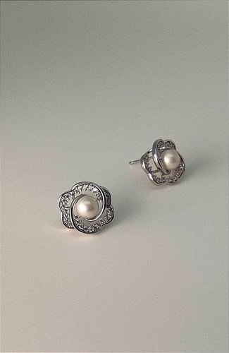 CLOUS D’OREILLES 030