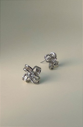 CLOUS D’OREILLES 034