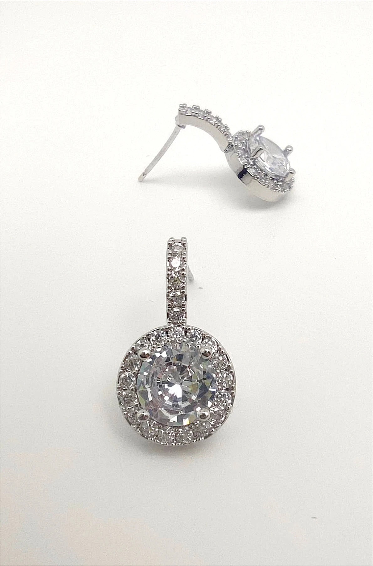 CLOUS D’OREILLES 051