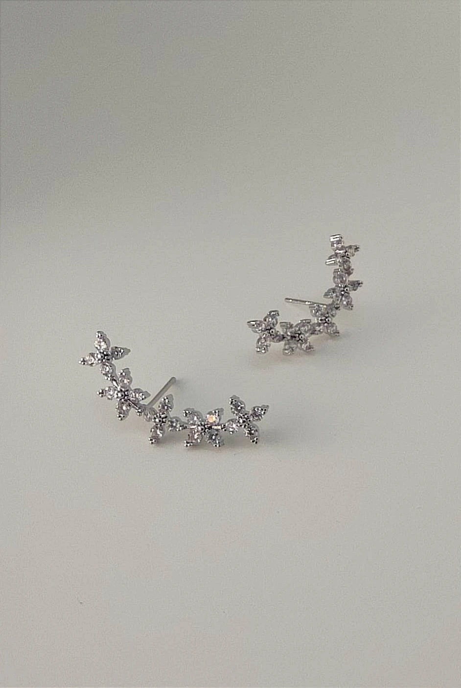 CLOUS D’OREILLES 044