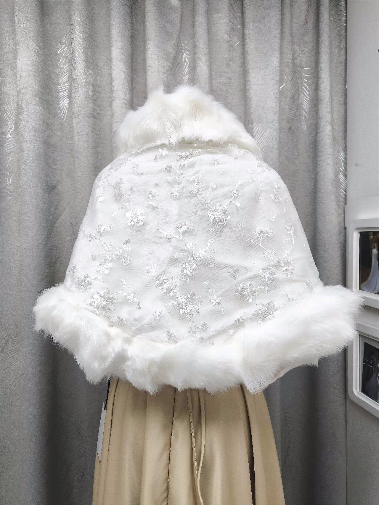 CHÂLE FOURRURE blanc