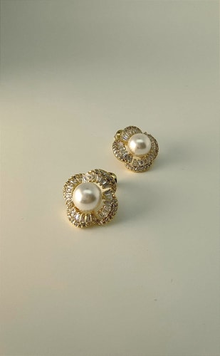 CLOUS D’OREILLES perle