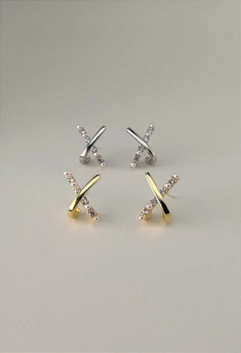 CLOUS D’OREILLES 043