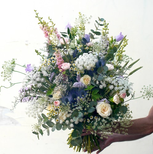 Fleurs fraîches deuil gerbe bleu rose blanc