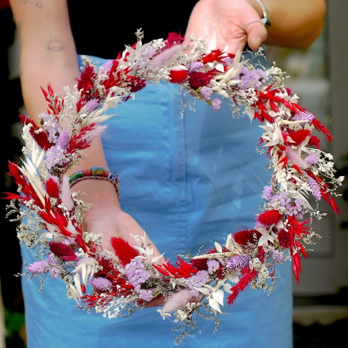 Atelier DIY couronne murale rouge violet