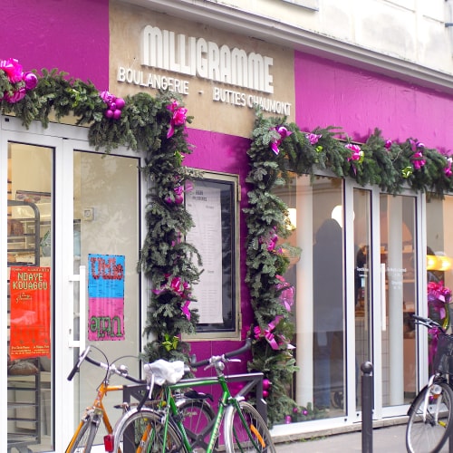 Création de décor floral façade fleurie fleurs artificielles
