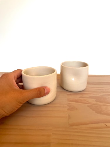 Tasse pincée tournée