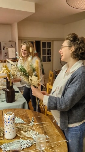 atelier-creatif-fleurs-sechees-bouquet-bracelet-couronne-lyon-Evjf