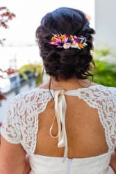 Peigne fleuri en fleurs séchées rose bleu roi - mariage 2022
