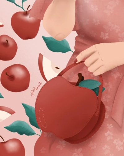 Une illustration d'une main tenant un sac en forme de pomme rouge, avec des pommes et des feuilles dessinées en arrière-plan sur un fond rose.