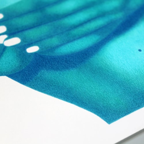 Une femme à la peau bleue