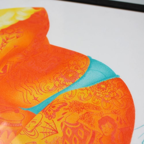 Lata, calcinha e salto alto