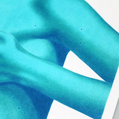 Une femme à la peau bleue
