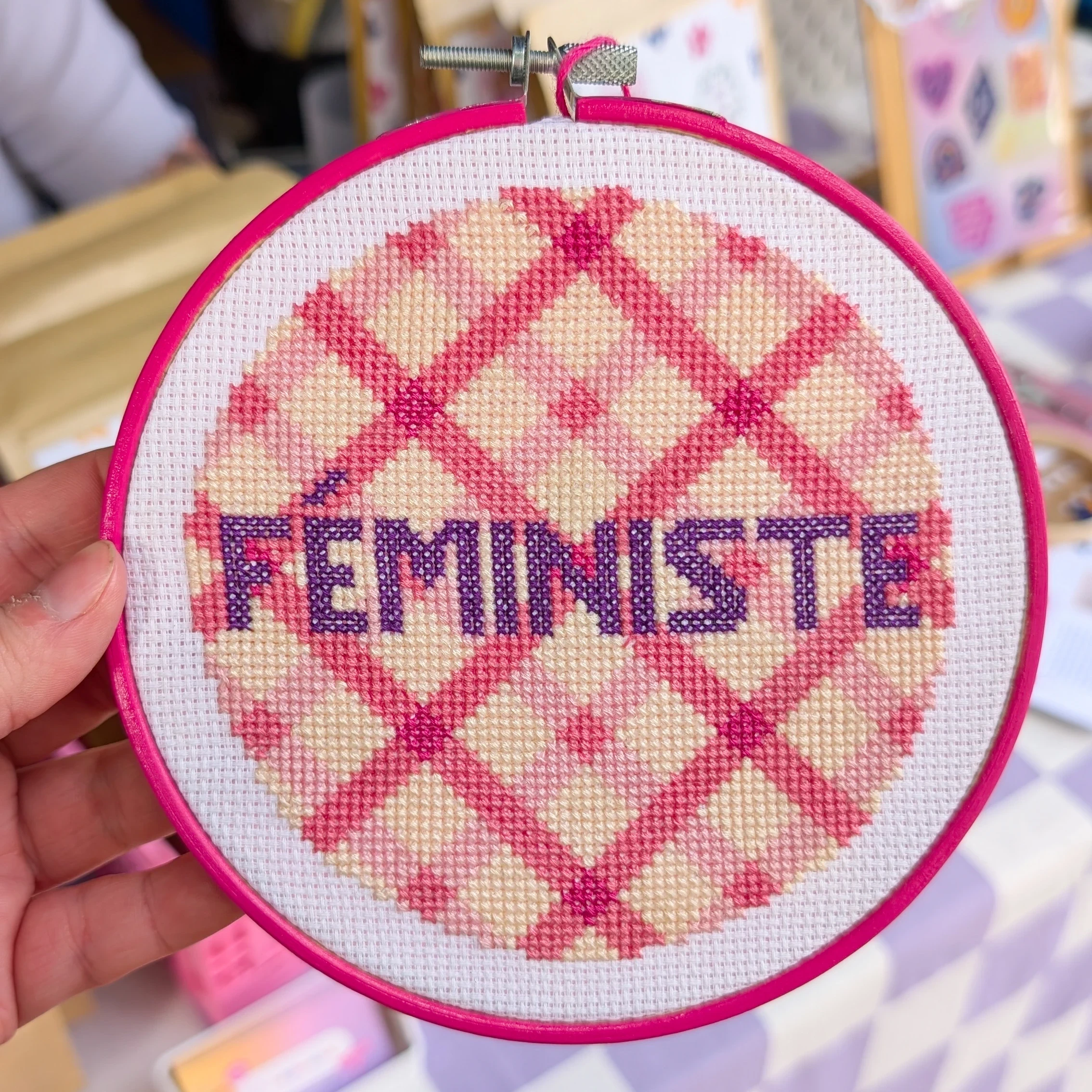 Broderie décorative "Féministe" (grande)