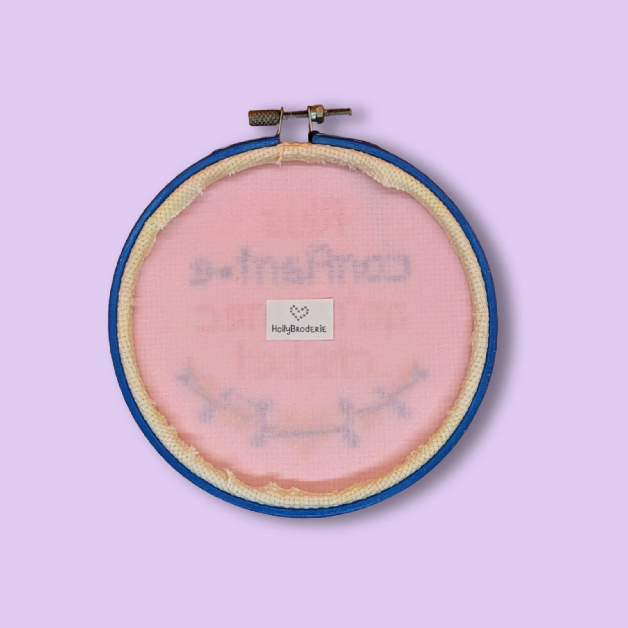 Broderie décorative "Plus confiant•e qu'un mec cis het"