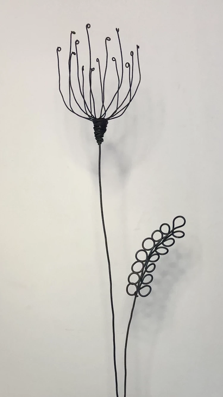 Wire grass flower duo & base