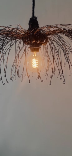 Luminaire en fil de fer