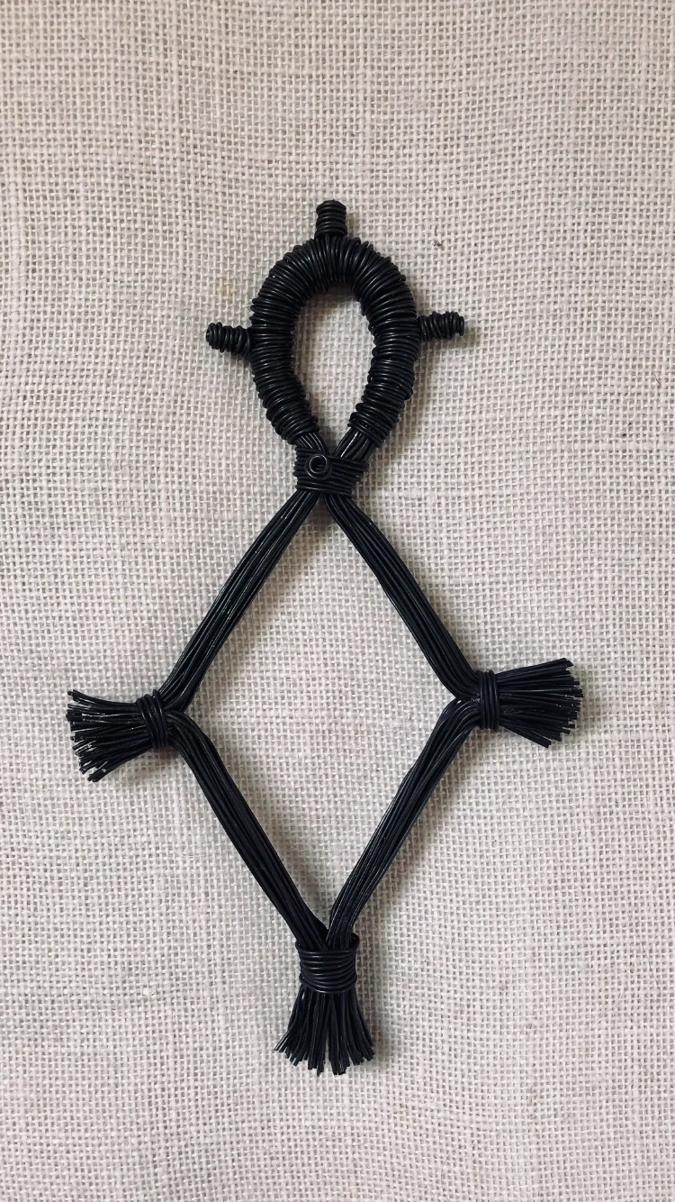 Croix du Sud en fil de fer 