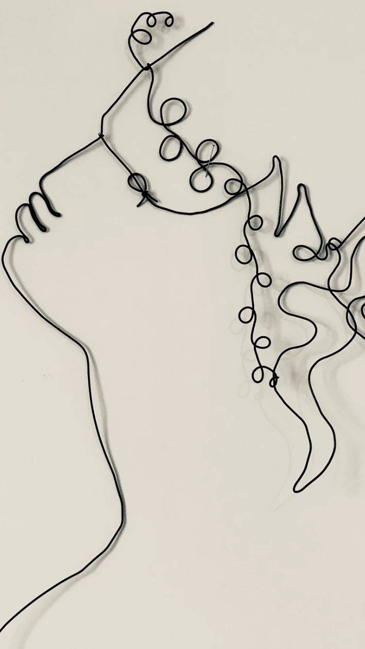 Wire portrait 35 cm