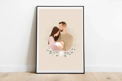 Illustration encadrée montrant un jeune couple tenant un nouveau-né dans ses bras, entouré de fleurs délicates, sur un fond beige neutre.