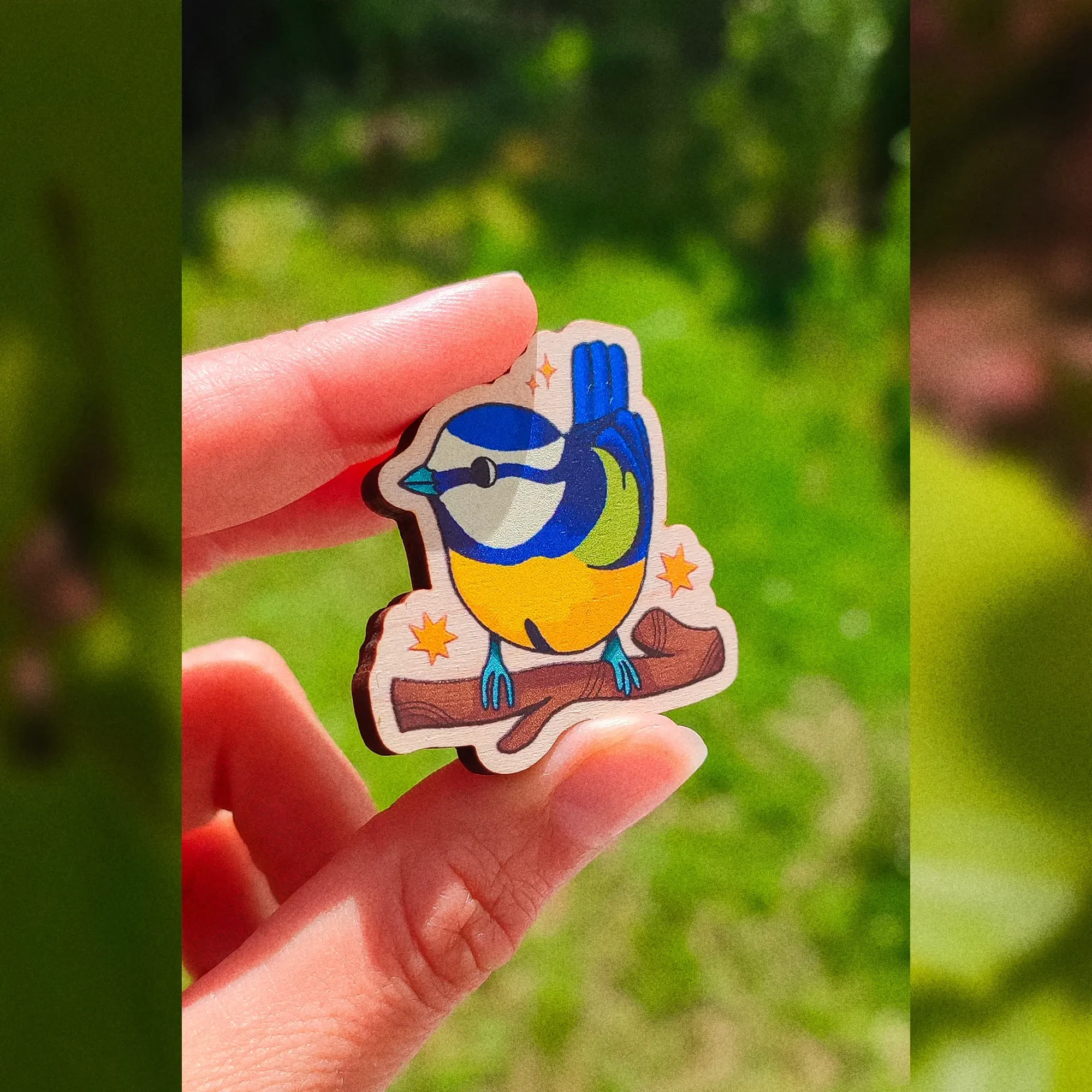 Pin's en bois mésange bleue 🟡🔵