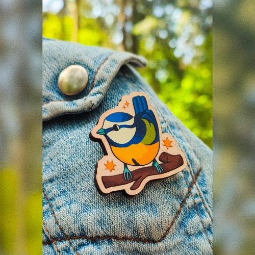 Pin's en bois mésange bleue 🟡🔵