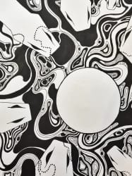 Illustration en noir et blanc de créatures fantastiques, dont un petit dragon et une bête ronde, accompagnée du titre manuscrit « Thé des Chimères ».