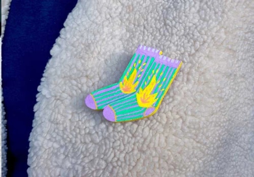 Broche "Chaussettes de feu"