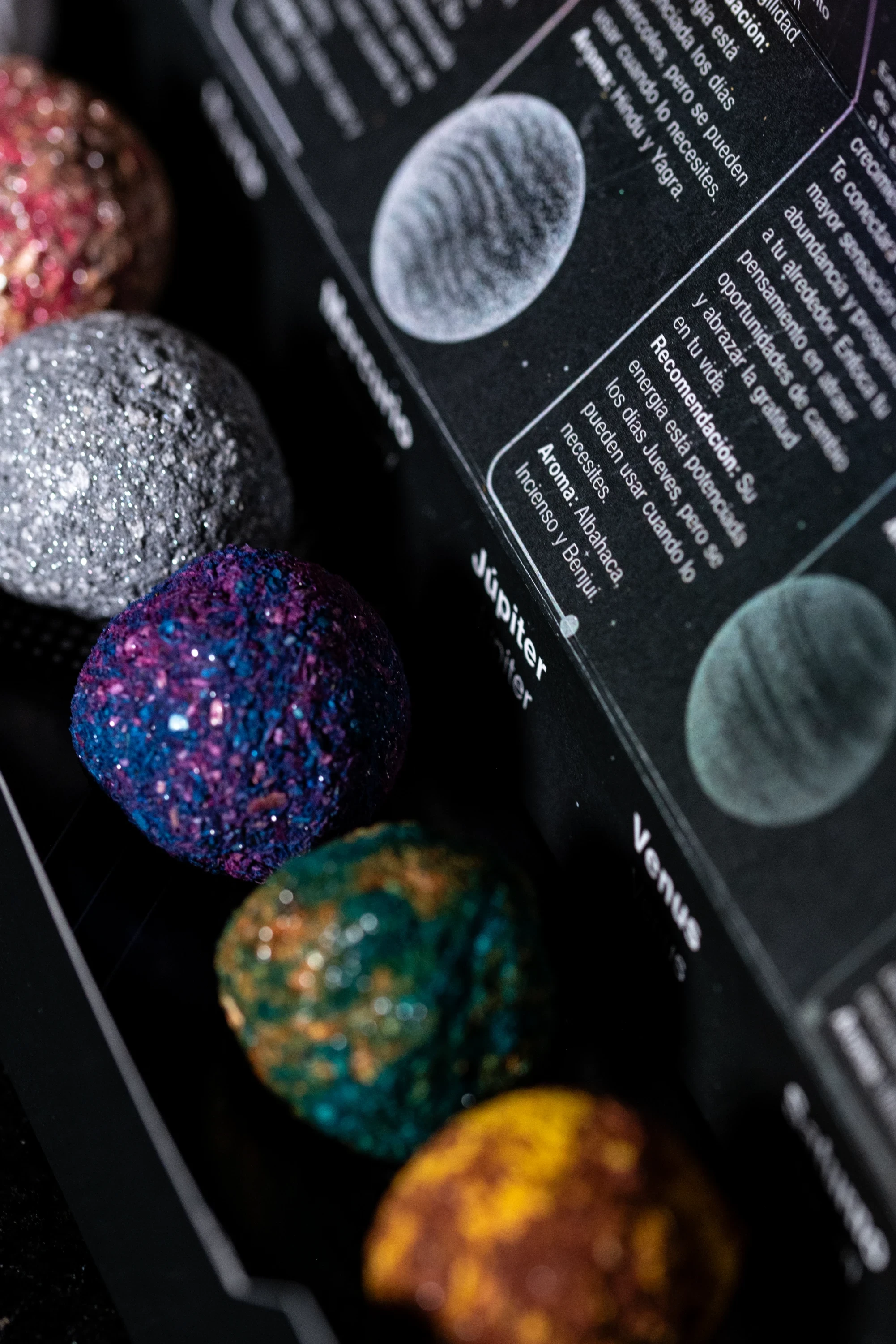 Bombe : Cosmos Les 7 planêtes