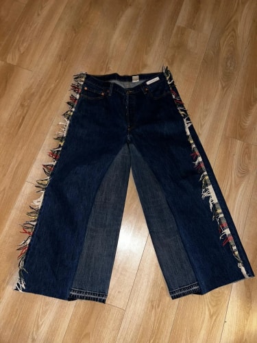 Personalización de Vaqueros Baggy con Flecos