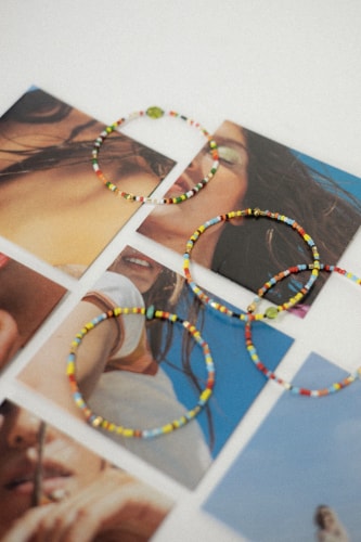 Les Bracelets Colorés