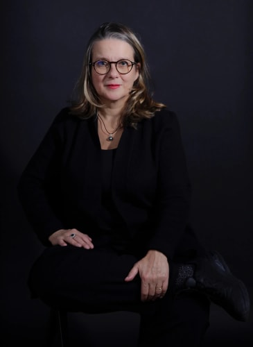Portrait photo de Florence Lécuyer, consultante, agente, directrice éditoriale indépendante au sein des Belles Personnes