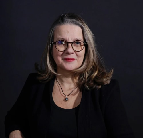 Portrait photo de Florence Lécuyer, créatrice de l'agence éditoriale Les Belles Personnes