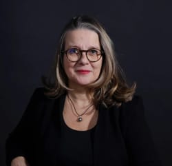 Portrait de Florence Lécuyer, créatrice de l'agence éditoriale Les Belles Personnes